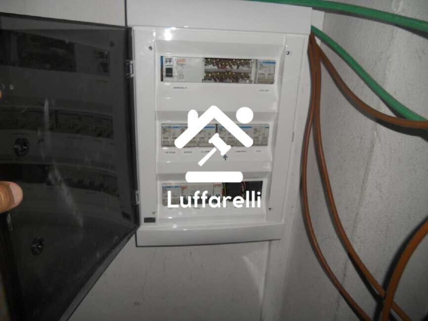 Immagine di NEGOZIO O LOCALE COMMERCIALE VIA ORAZIO 51 – POMEZIA