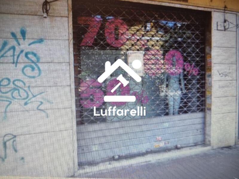 Immagine di NEGOZIO O LOCALE COMMERCIALE VIA ORAZIO 51 – POMEZIA