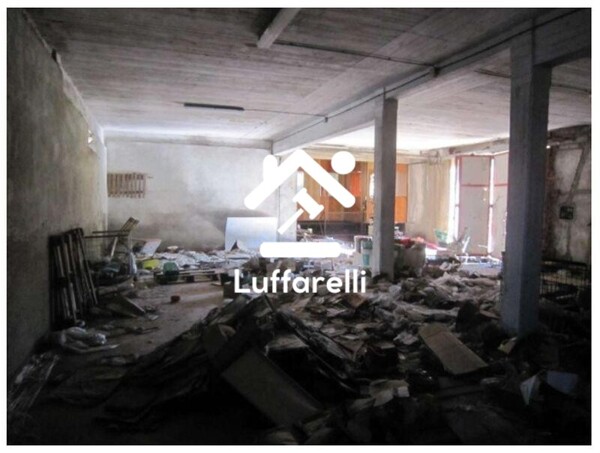 DEPOSITO / MAGAZZINO VIA ABETONIA - ALBANO LAZIALE — foto 4