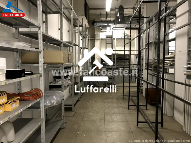 Immagine di NEGOZIO O LOCALE COMMERCIALE VIA RICCARDO PITTERI NN. 9-11 – ROMA