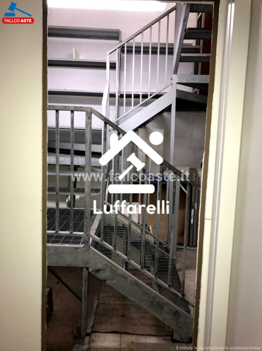 Immagine di NEGOZIO O LOCALE COMMERCIALE VIA RICCARDO PITTERI NN. 9-11 – ROMA