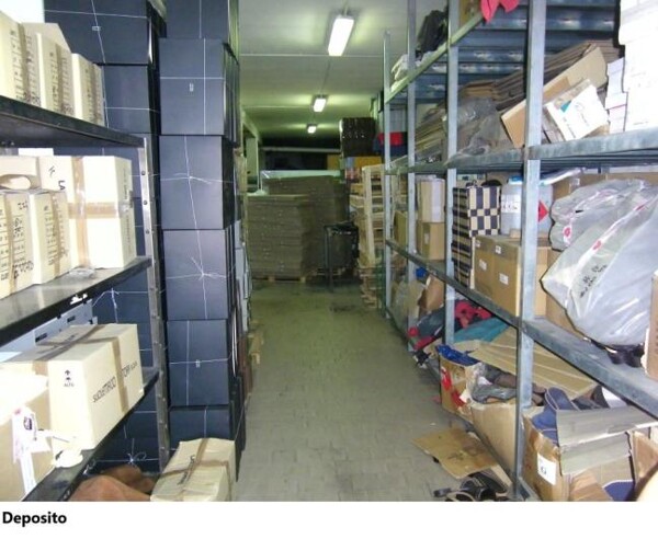 DEPOSITO / MAGAZZINO VIA PIETRO NENNI - LUSCIANO — foto 3