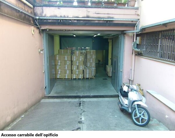 DEPOSITO / MAGAZZINO VIA PIETRO NENNI - LUSCIANO — foto 2