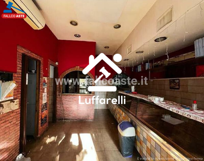 Immagine di NEGOZIO O LOCALE COMMERCIALE VIA TIBURTINA – ROMA