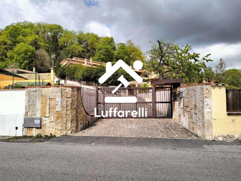 Immagine di CASA / VILLA VIA AUSTIS – FIUMICINO
