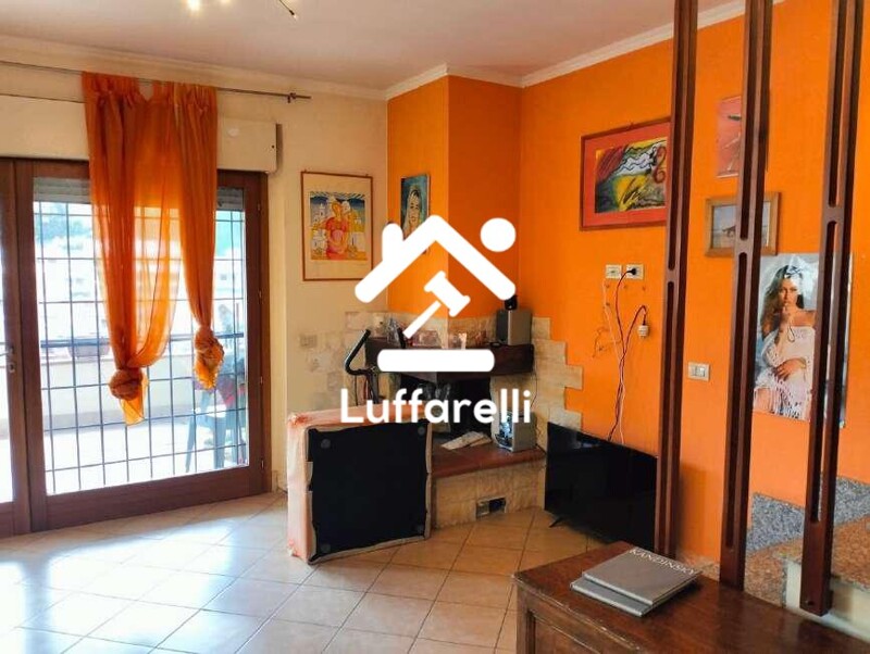 Immagine di CASA / VILLA VIA AUSTIS – FIUMICINO