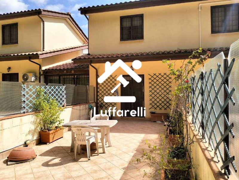Immagine di CASA / VILLA VIA AUSTIS – FIUMICINO