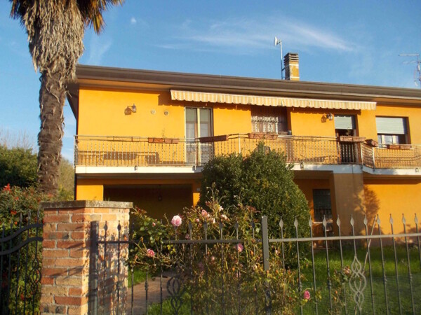 APPARTAMENTO VIA RIVA DI FIUME - ESTE — foto 2