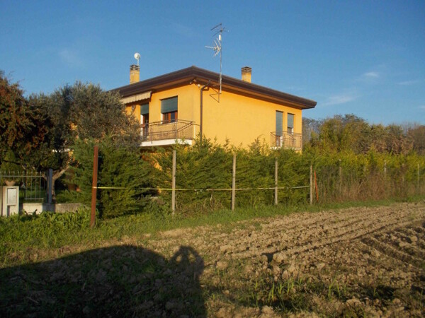 APPARTAMENTO VIA RIVA DI FIUME - ESTE — foto 4
