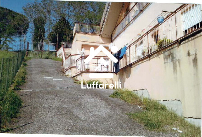 Immagine di NEGOZIO O LOCALE COMMERCIALE VIA ALDO MORO – GAVIGNANO