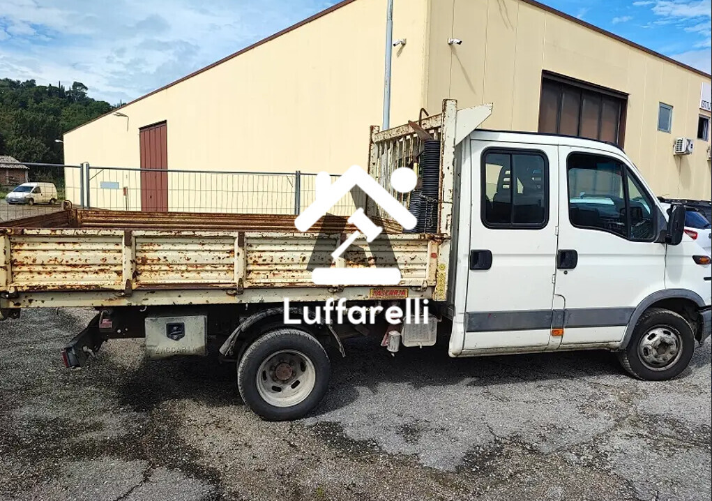 Automezzi Commerciali — foto 2