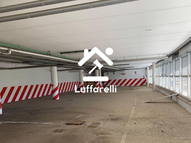 Immagine di CAPANNONE / IMMOBILI INDUSTRIALI VIA DELL’AGRICOLTURA – FIANO ROMANO