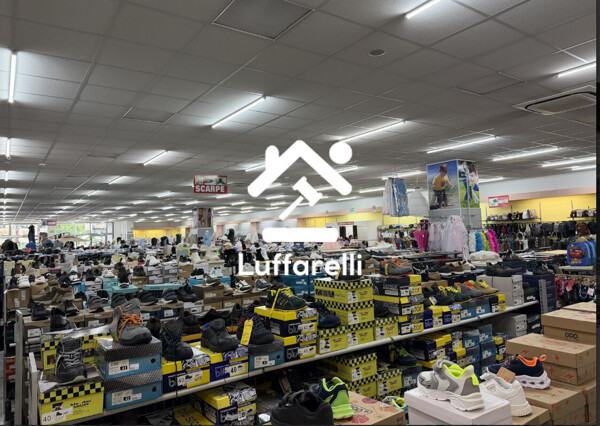 NEGOZIO O LOCALE COMMERCIALE VIA NIGA - AZZANO MELLA — foto 4