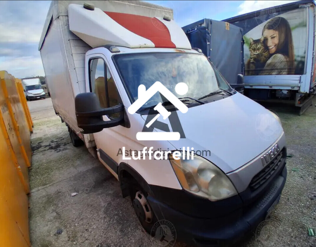 Automezzi Commerciali — foto 2