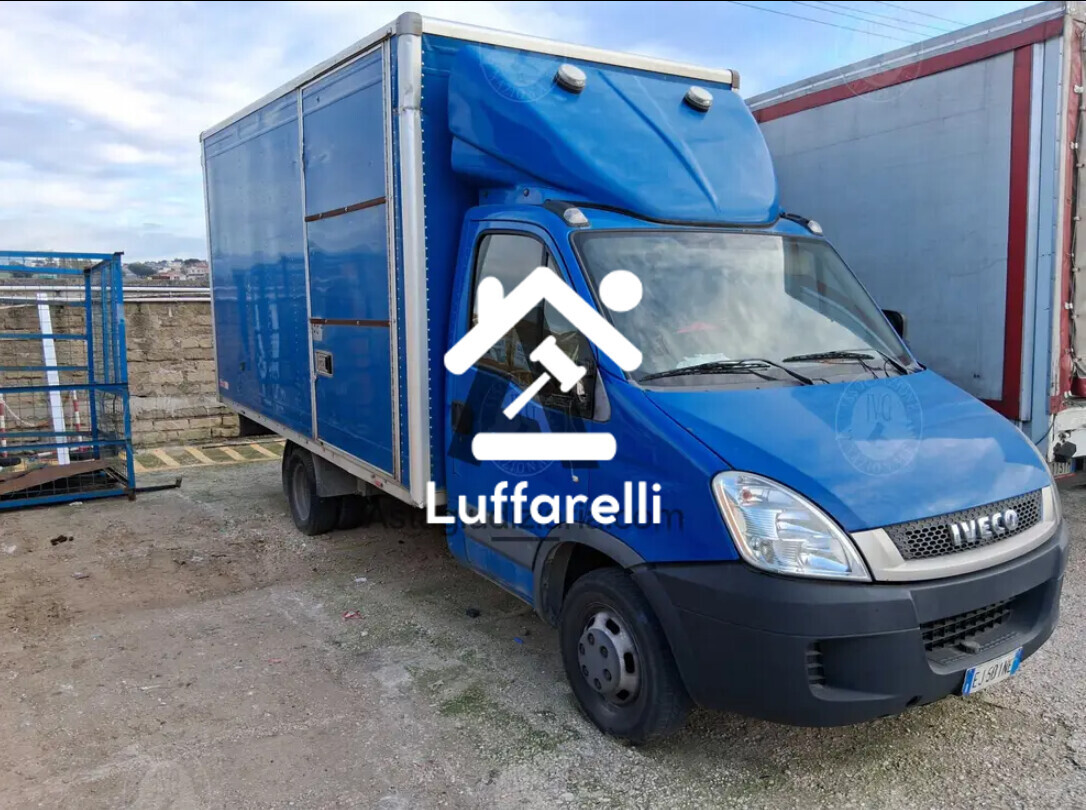 Automezzi Commerciali — foto 2