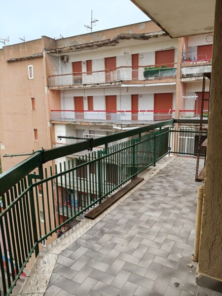 APPARTAMENTO VIA S. RAZZINO - MONDRAGONE — foto 5