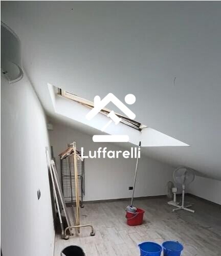Immagine di NEGOZIO O LOCALE COMMERCIALE VIA DELL’ACQUA ACETOSA – FRASCATI