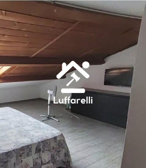 Immagine di NEGOZIO O LOCALE COMMERCIALE VIA DELL’ACQUA ACETOSA – FRASCATI