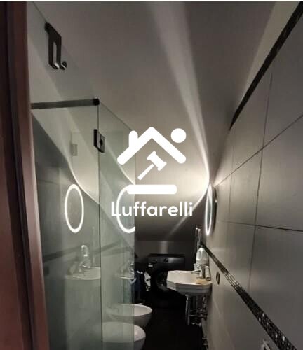 Immagine di NEGOZIO O LOCALE COMMERCIALE VIA DELL’ACQUA ACETOSA – FRASCATI