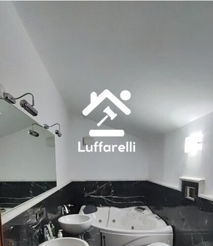 Immagine di NEGOZIO O LOCALE COMMERCIALE VIA DELL’ACQUA ACETOSA – FRASCATI