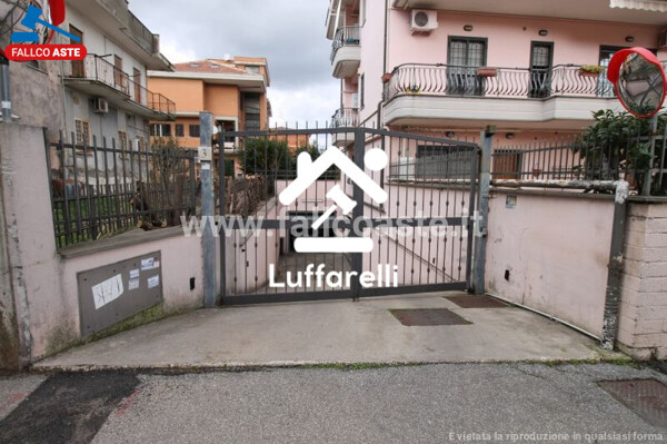 GARAGE / POSTO AUTO VIA CASTEL MOLA - ROMA — foto 3