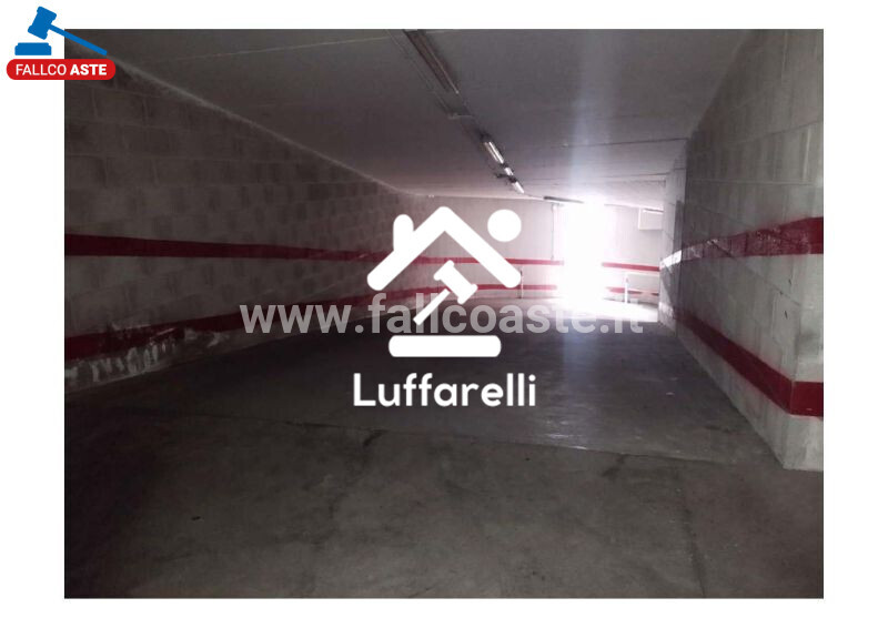 Immagine di GARAGE / POSTO AUTO VIA DI BRAVETTA – ROMA