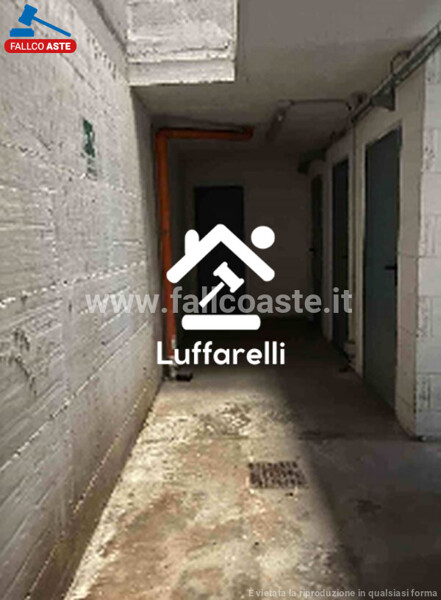 DEPOSITO / MAGAZZINO VIALE ITALO CALVINO - ROMA — foto 2