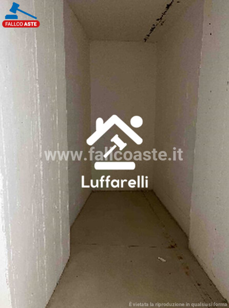 DEPOSITO / MAGAZZINO VIALE ITALO CALVINO - ROMA — foto 2