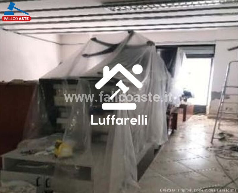 Immagine di NEGOZIO O LOCALE COMMERCIALE VIA III NOVEMBRE N. 100 – MENTANA