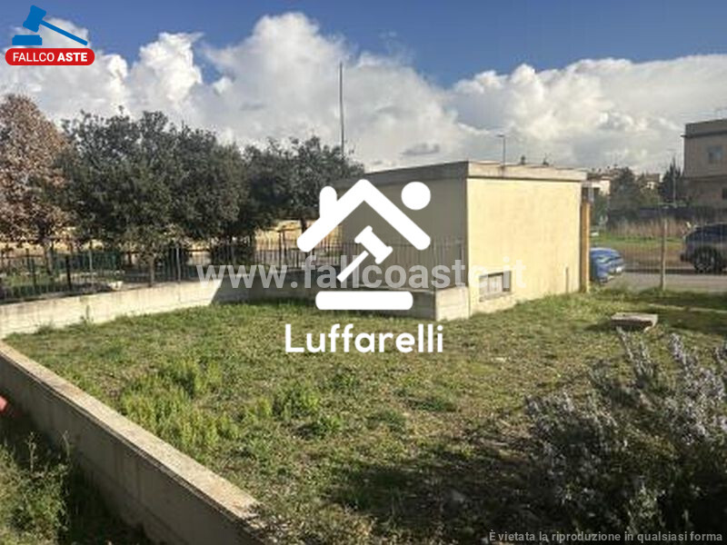 Immagine di GARAGE / POSTO AUTO VIA POLLUTRI – ROMA