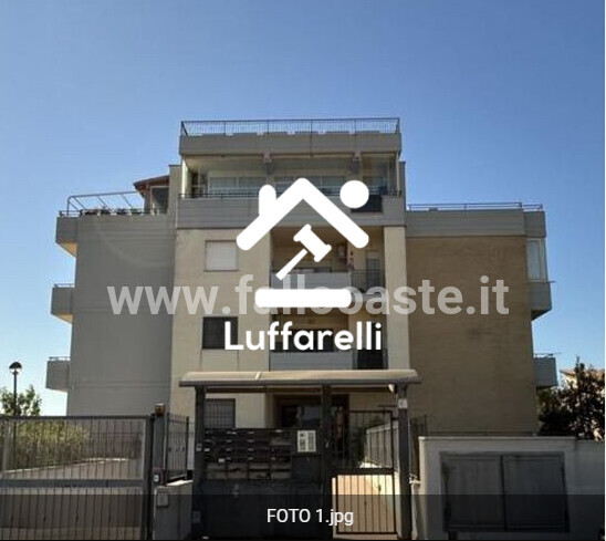 Immagine di GARAGE / POSTO AUTO VIA POLLUTRI – ROMA
