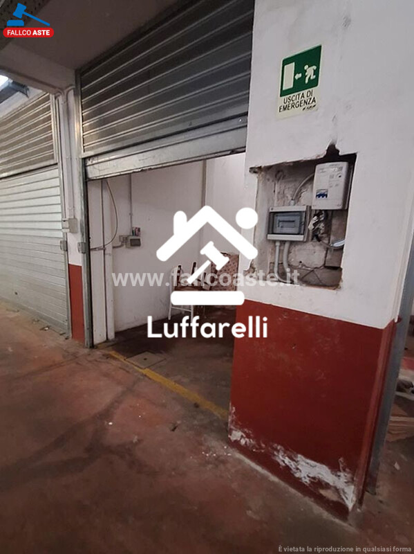 Immagine di DEPOSITO / MAGAZZINO VIA MARTINO ROTA – ROMA