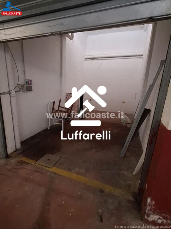Immagine di DEPOSITO / MAGAZZINO VIA MARTINO ROTA – ROMA