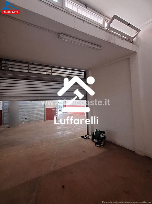 Immagine di DEPOSITO / MAGAZZINO VIA MARTINO ROTA – ROMA