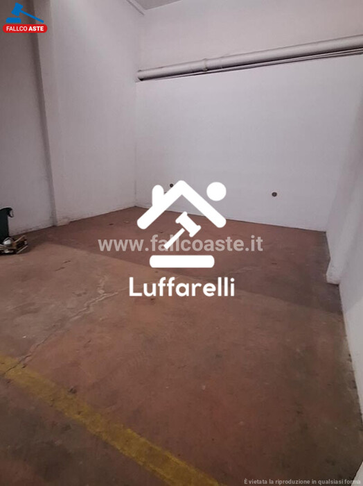 Immagine di DEPOSITO / MAGAZZINO VIA MARTINO ROTA – ROMA