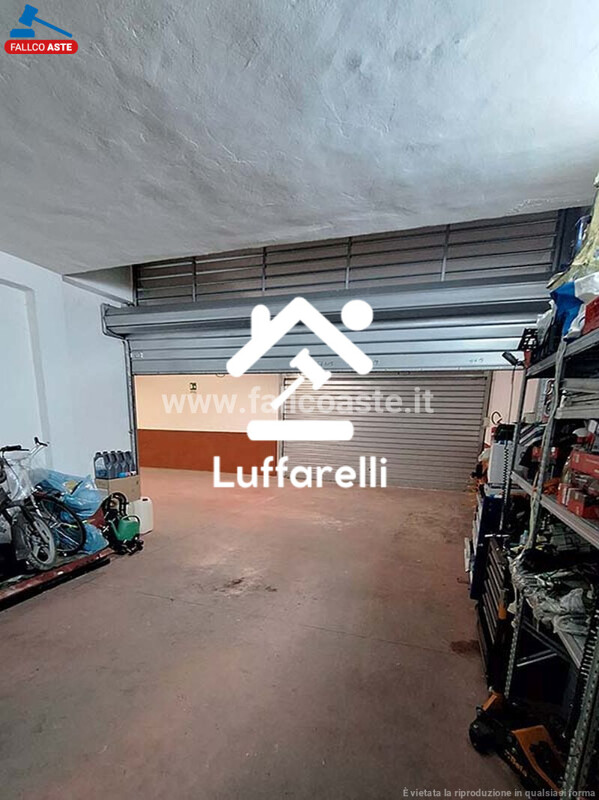 Immagine di DEPOSITO / MAGAZZINO VIA MARTINO ROTA – ROMA