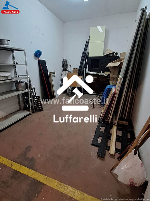 Immagine di DEPOSITO / MAGAZZINO VIA MARTINO ROTA – ROMA