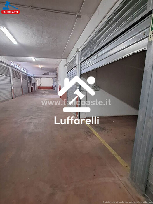 Immagine di DEPOSITO / MAGAZZINO VIA MARTINO ROTA – ROMA