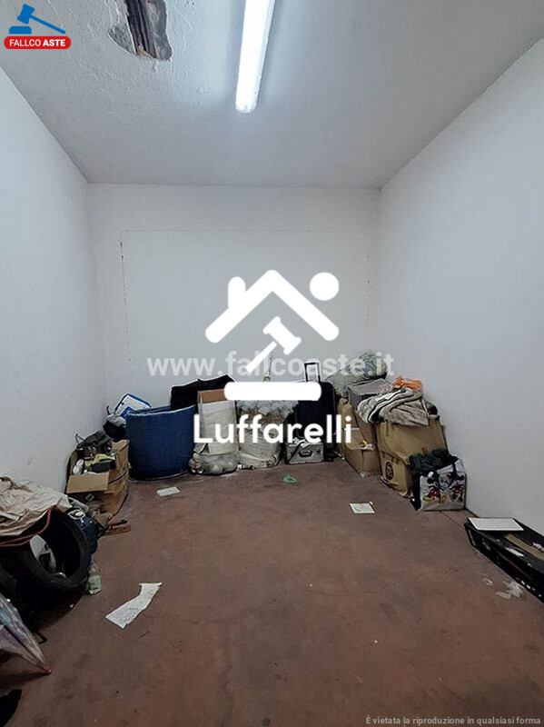 Immagine di DEPOSITO / MAGAZZINO VIA MARTINO ROTA – ROMA