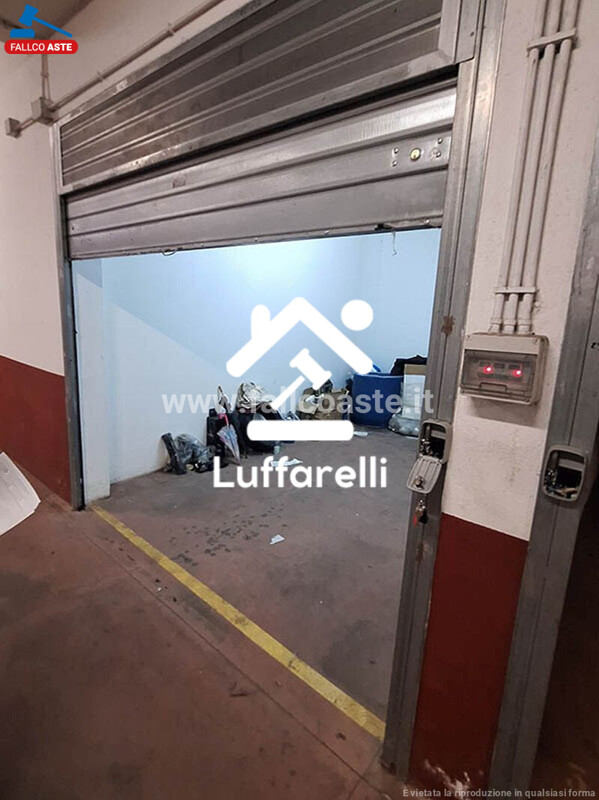 Immagine di DEPOSITO / MAGAZZINO VIA MARTINO ROTA – ROMA