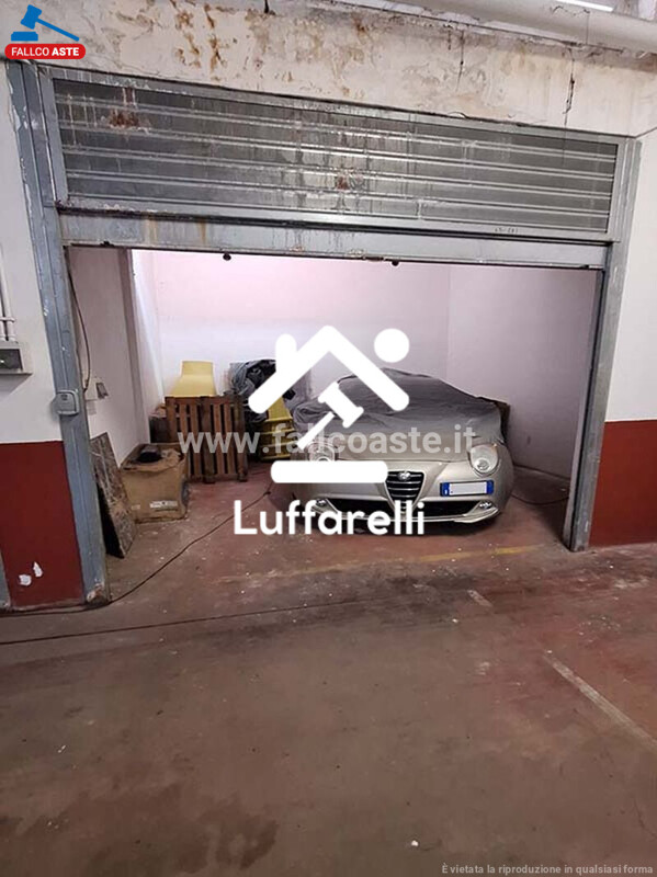 Immagine di DEPOSITO / MAGAZZINO VIA MARTINO ROTA – ROMA
