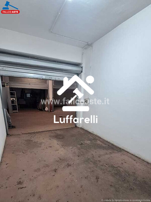 Immagine di DEPOSITO / MAGAZZINO VIA MARTINO ROTA – ROMA