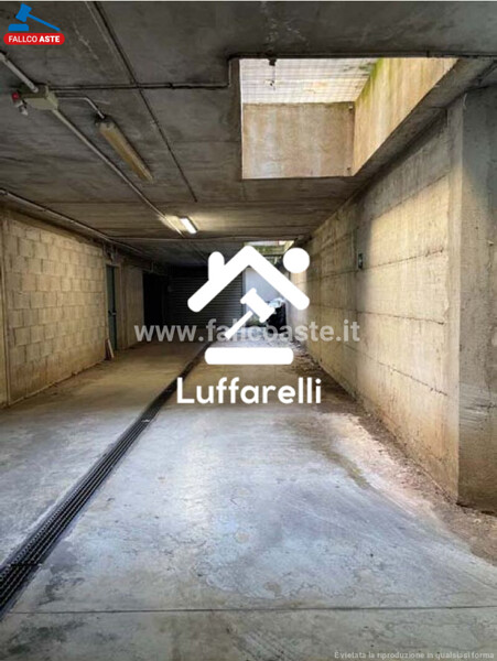 GARAGE / POSTO AUTO LARGO VITTORIO VETTORI - ROMA — foto 3
