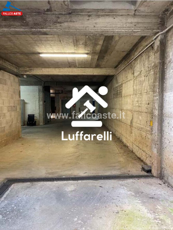 Immagine di GARAGE / POSTO AUTO LARGO VITTORIO VETTORI – ROMA