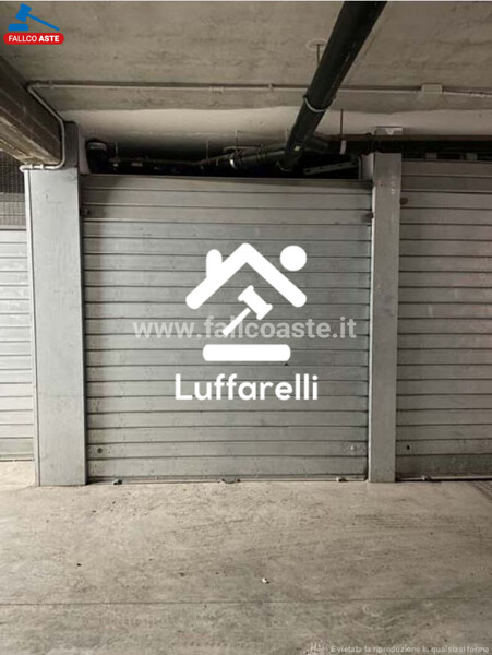 GARAGE / POSTO AUTO LARGO VITTORIO VETTORI - ROMA — foto 4