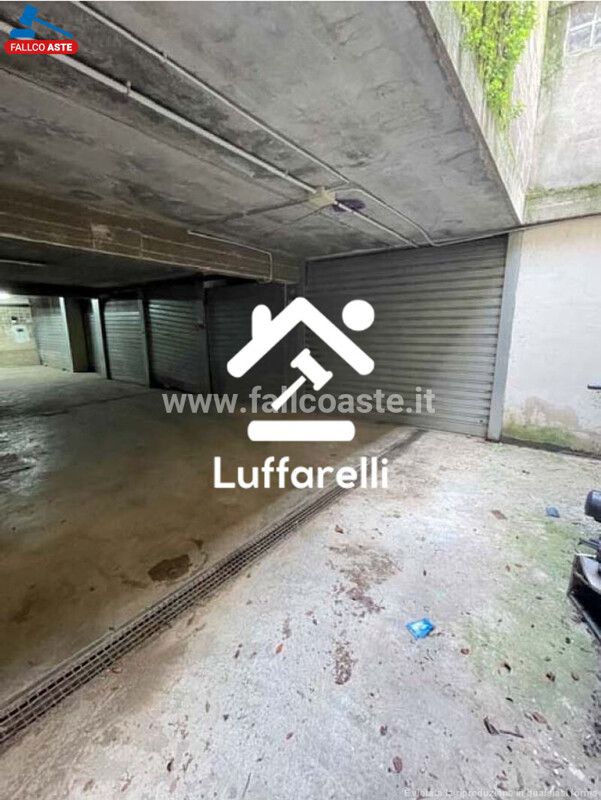 Immagine di GARAGE / POSTO AUTO LARGO VITTORIO VETTORI – ROMA
