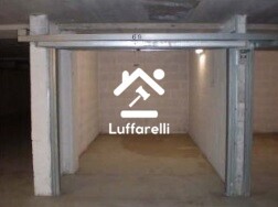 Immagine di GARAGE / POSTO AUTO VIA DI GROTTA DI GREGNA 23 – ROMA