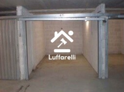 Immagine di GARAGE / POSTO AUTO VIA DI GROTTA DI GREGNA 23 – ROMA