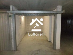 Immagine di GARAGE / POSTO AUTO VIA DI GROTTA DI GREGNA 23 – ROMA