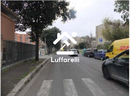 Immagine di GARAGE / POSTO AUTO VIA DI GROTTA DI GREGNA 23 – ROMA